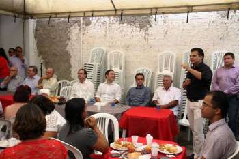 Ricardo Nezinho fez a solicitação no café de aniversário da Facomar