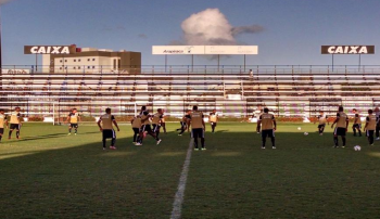 Jogadores do ASA treinam para enfrentar o Fortaleza