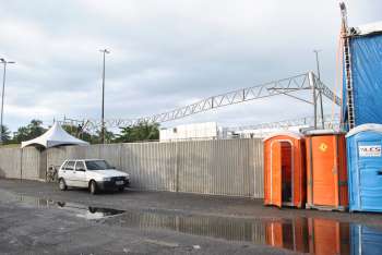 Apesar do incidente, não houve registro de feridos no local.