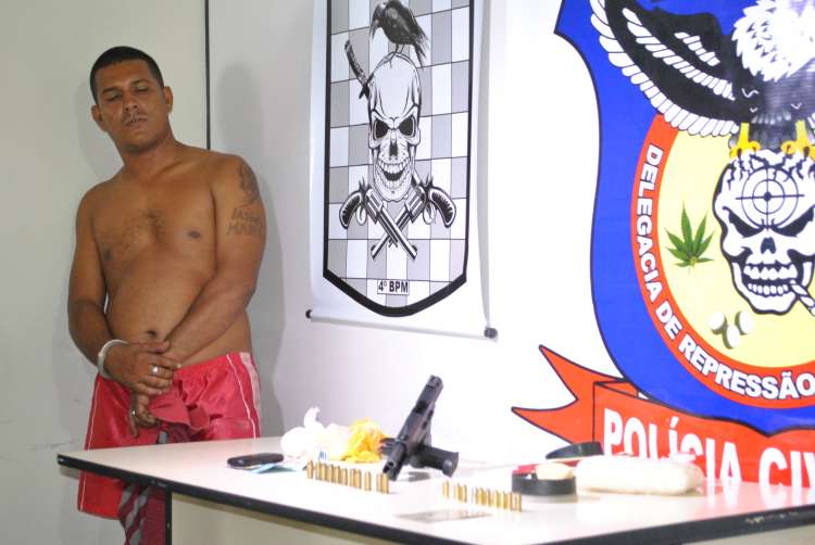 Ulisses Santos disse ter comprado pistola de uso restrito na Feira do Rato