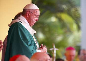 Papa Francisco reza a primeira missa de sua visita a Cuba, na Paça da Revolução de Havana 