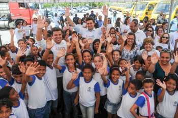 Prefeito inaugura escola em Tempo Integral