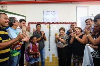 Entrega da reforma da Escola Jayme de Altavila. 