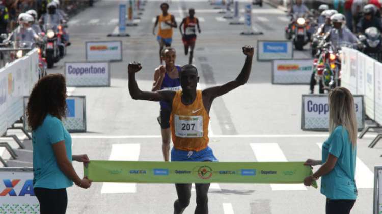 Stanley Biwott conquistou a São Silvestre pela segunda vez seguida (2014 e 2015)