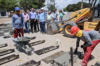 Obras na Praça da Faculdade. Foto: Marco Antônio/ Secom Maceió 