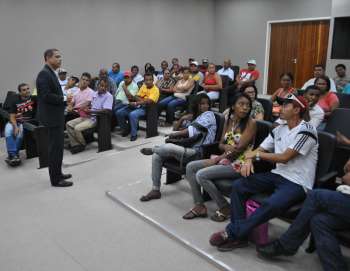 Promotor esteve reunido com os ambulantes