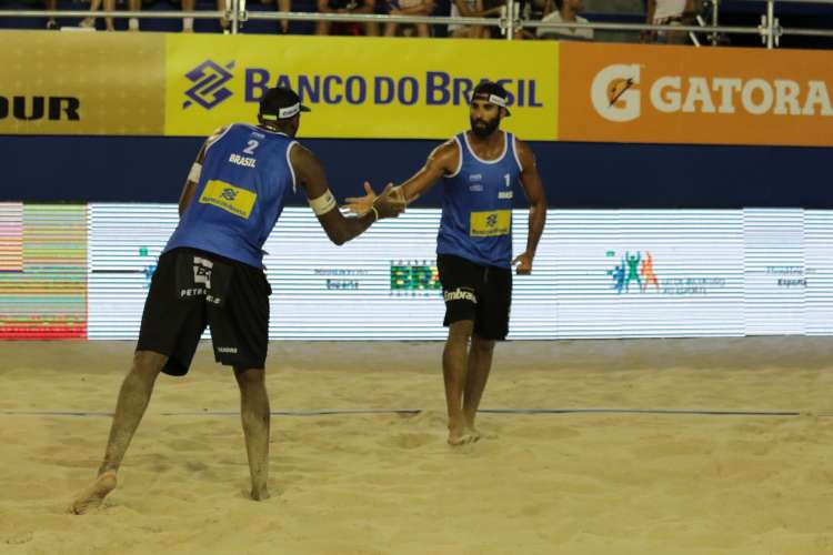 Pedro Solberg e Evandro estrearam na temporada em 2016 em Maceió 