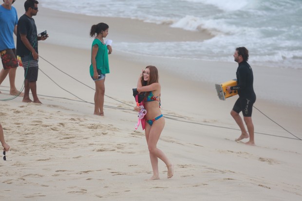 Marina Ruy Barbosa Grava De Biquíni Na Praia Com Fábio Assunção