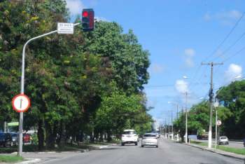 Mais de 70% dos semáforos de Maceió já são compostos por lâmpadas de led 