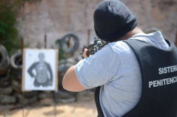 Agentes Penitenciários