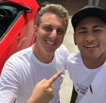 Luciano Huck grava com Neymar 