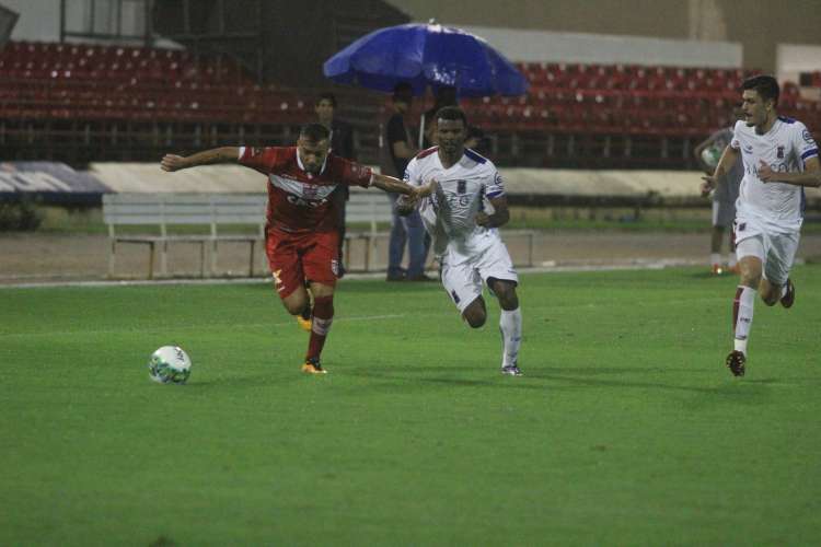 Empate com gosto amargo Foto: Douglas Silva/Ascom CRB