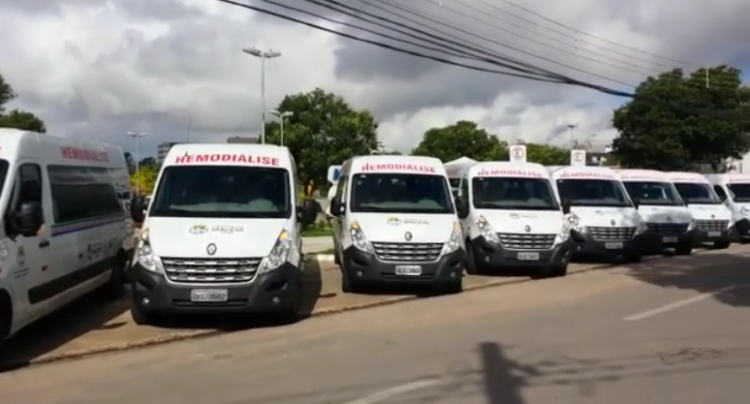 Vans foram entregues para transporte de pacientes