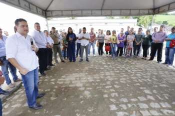 Governador Renan Filho com a cúpula da Segurança Pública, ao anunciar a construção de Centros Integrados de Segurança; ordem de serviço será assinada nesta quarta-feira (22)  