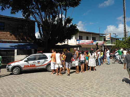 Crime ocorreu no Salvador Lyra, próximo à igreja