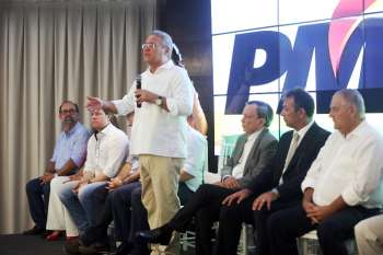 Senador Renan, presidente estadual do PMDB, deu boas vindas aos pré-candidatos do partido