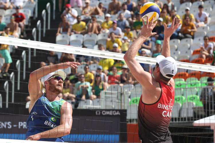 Alison durante estreia em Copacabana, no último sábado 