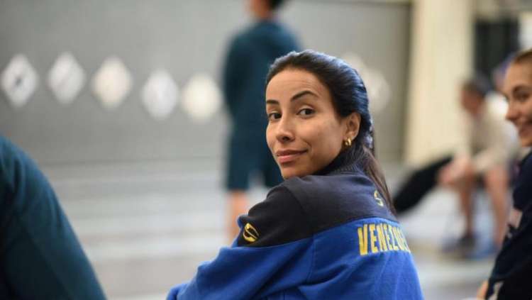 Alejandra Benitez promete protestar contra Temer