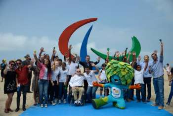 Atletas paralímpicos participaram da cerimônia de inauguração dos Agitos na praia de Copacabana 