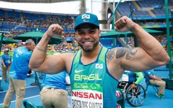  Claudiney Batista dos Santos conquistou o quarto ouro brasileiro nos Jogos Paralímpicos do Rio