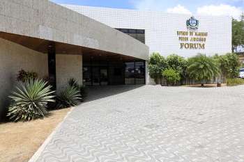 Júris ocorrerão no Fórum da Comarca de Arapiraca. Foto: Caio Loureiro 