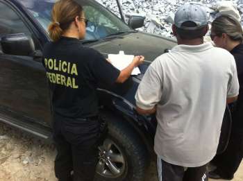 Operação da Polícia Federal prende três por extração mineral irregular