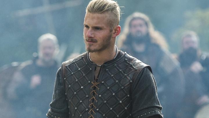 Alexander Ludwig: ator de Vikings e Os Jogos da Fome confirmado na  Comic Con Portugal - Atualidade - SAPO Mag