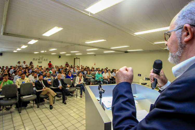 Secretário Manoel Messias participou do Seminário Smart Cities.