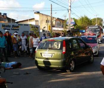 Briga de trânsito termina com agente baleado