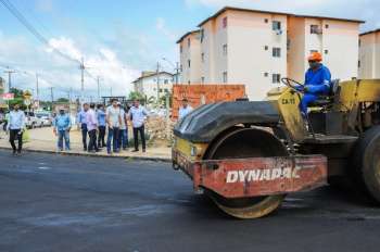 Obras de pavimentação no Ouro Preto.