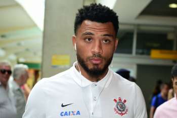 Coritiba pede penhora por Kazim ao Corinthians