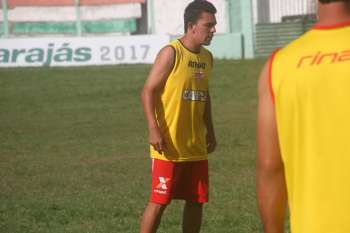 Edson Ratinho comemora triunfo do CRB sobre o CSA na primeira partida da final do Alagoano