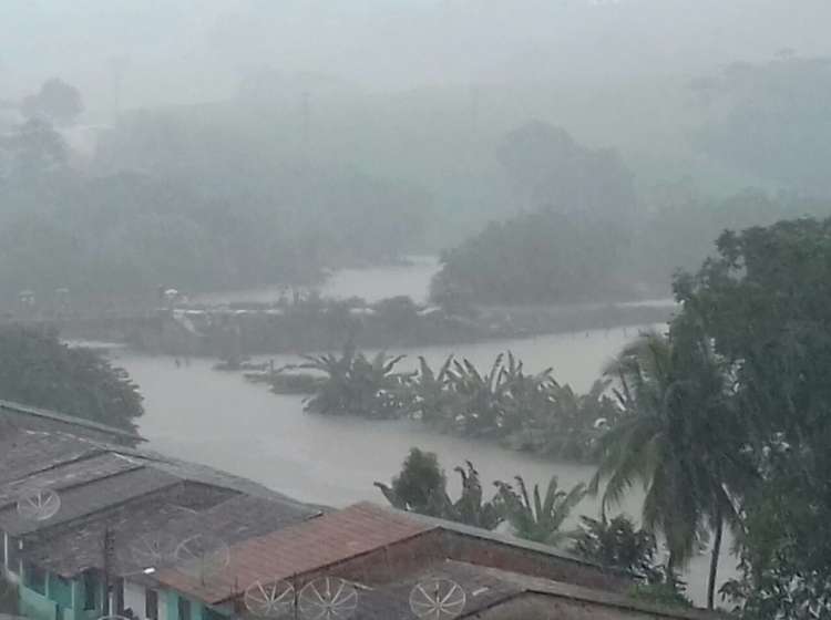 Rio Camaragibe, na região norte