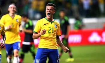 Philippe Coutinho comemora gol do Brasil sobre o México na Arena Palmeiras