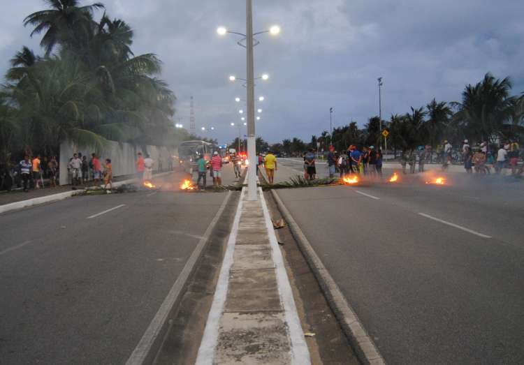 O protesto durou cerca de três horas