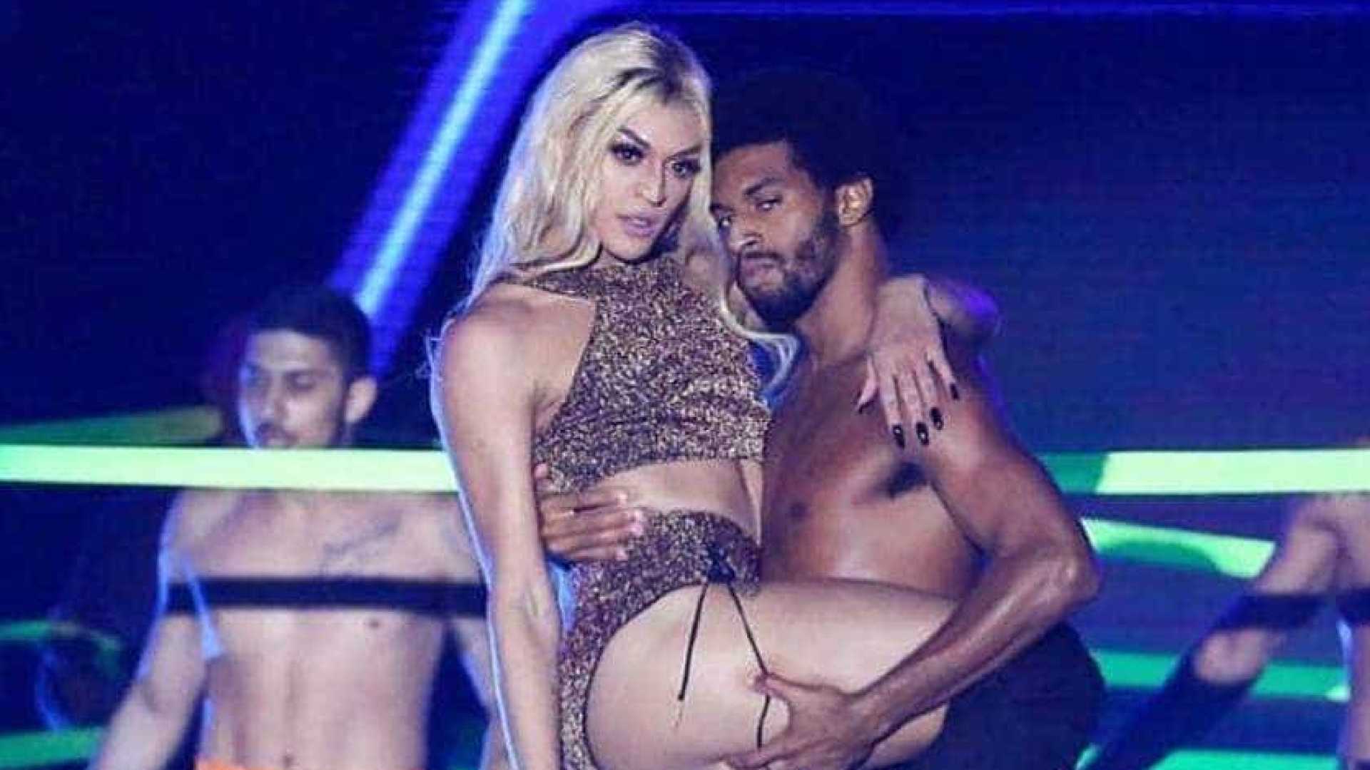 Bonitão que beijou Pabllo Vittar é amigo hétero da drag queen