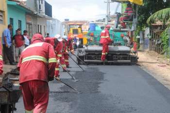 Obras de pavimentação no Jacintinho 