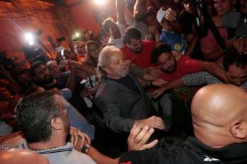 Ex-presidente Lula deixa sindicato dos metalúrgicos em São Bernardo do Campo, SP - 07/04/2018  