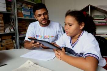 Prefeitura de Marechal Deodoro adere software que desenvolve fluência de leitura por meio de jogos educativos 