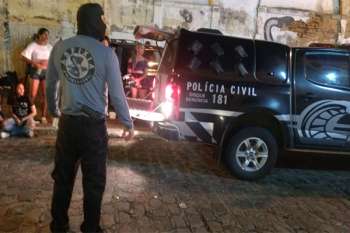 Policiais realizaram operação nesta segunda-feira no bairro Rio Novo