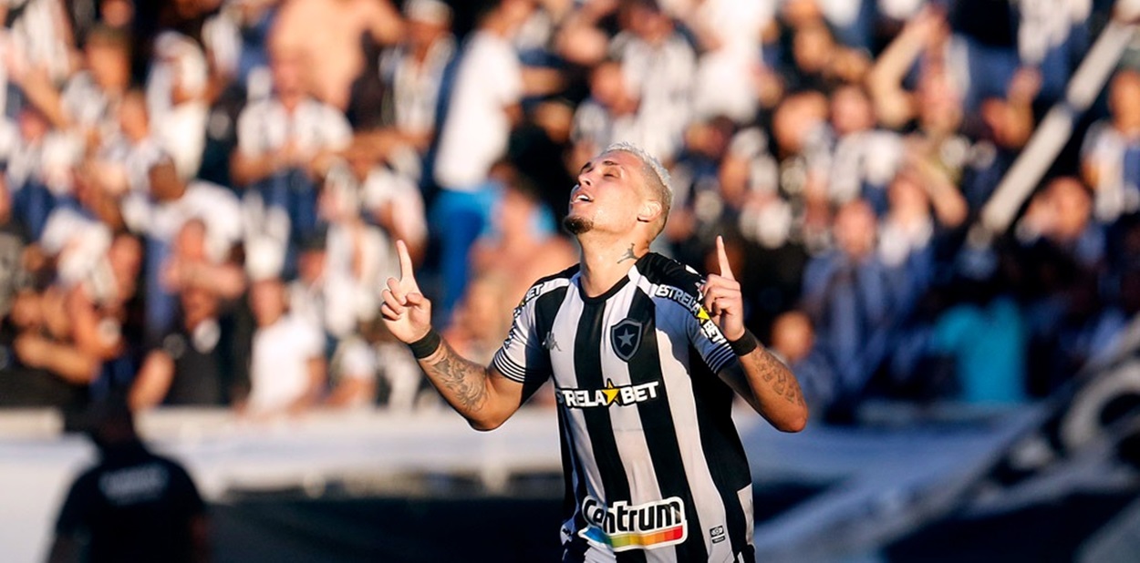 Botafogo marca nos acréscimos e sofre empate na sequência para o