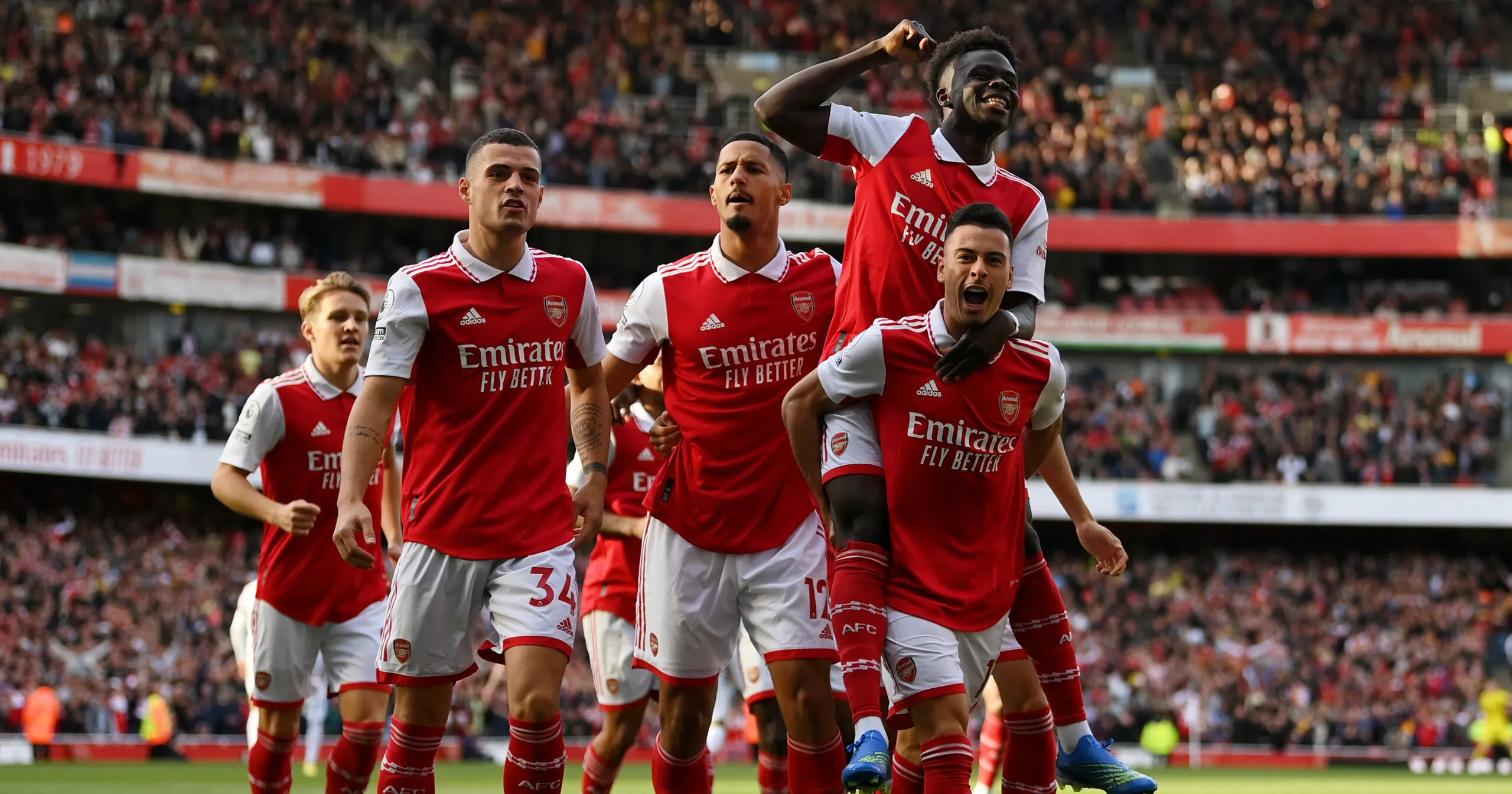 Futebol: Arsenal cimenta liderança na Premier League
