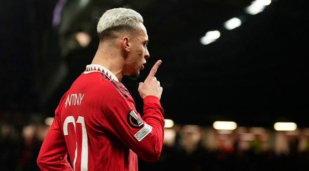 VÍDEO: Técnico do Manchester United exalta Antony após classificação contra  o Barcelona na Liga Europa - Lance!