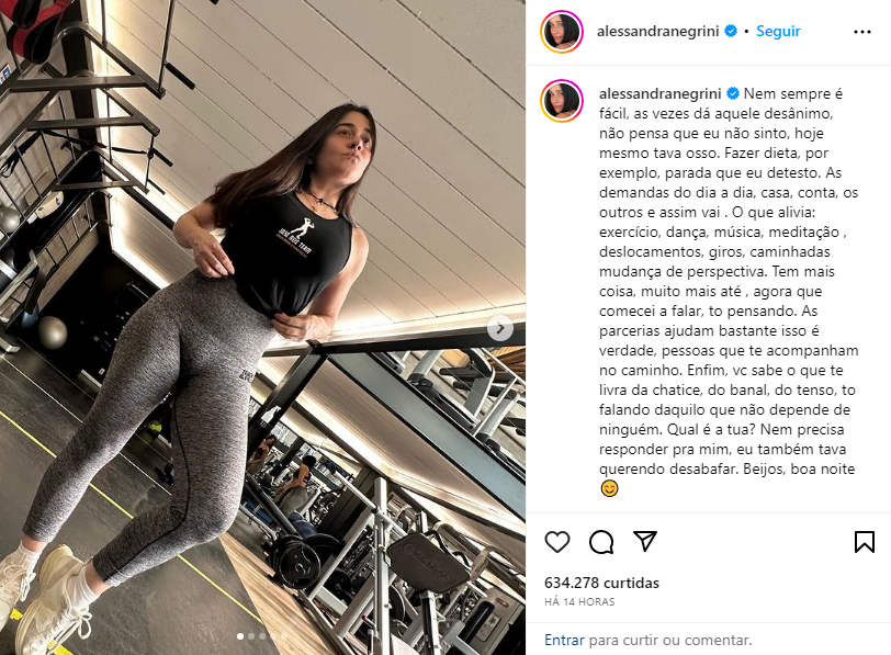 Ex-atriz de Malhação dá aulas de yoga na praia, TV & Famosos