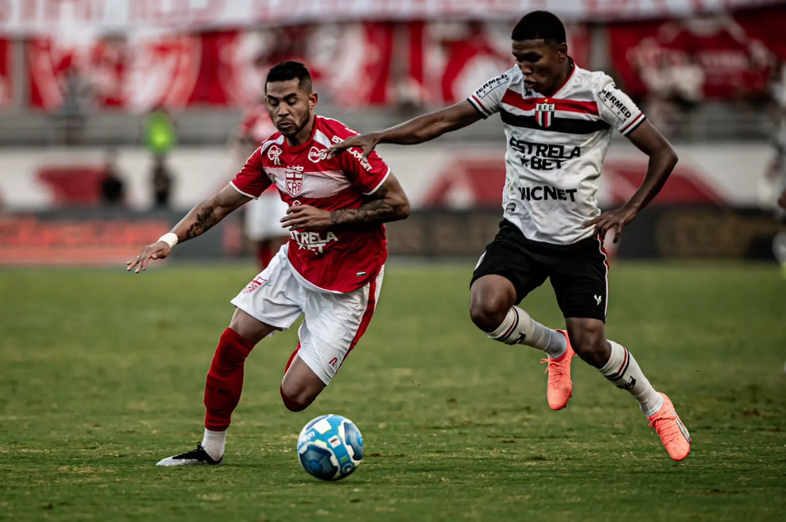 São Paulo vence Botafogo-SP e carimba classificação para as