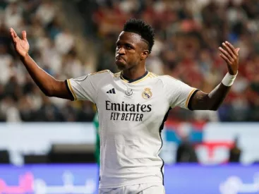 Ancelotti e capitão do Real Madrid saem em defesa de Vinicius Jr. após polêmica