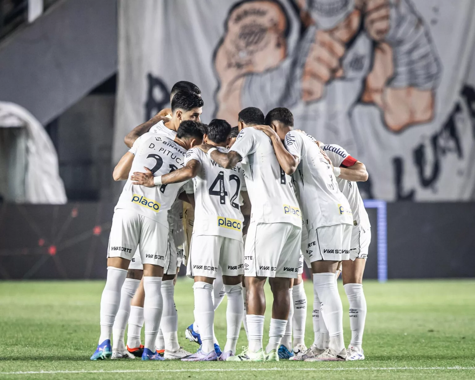 Santos abre 2 a 0, mas leva empate da Ponte Preta com um a mais e sai de campo vaiado pela torcida