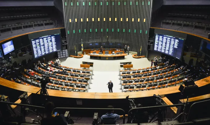 Plano Nacional de Educação segue travado na Câmara dos Deputados