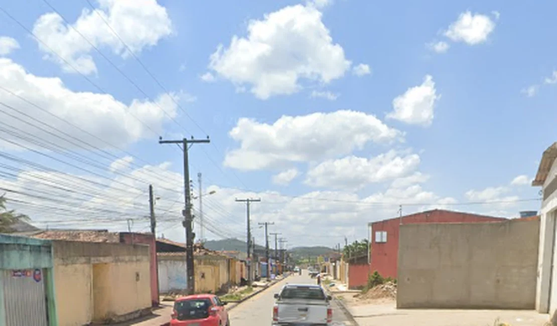 Acidente em Arapiraca aconteceu no bairro Massaranduba, nesta terça-feira (27)