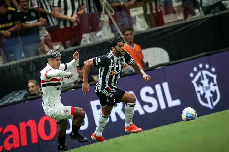 Atlético-MG controla São Paulo, avança na Copa do Brasil